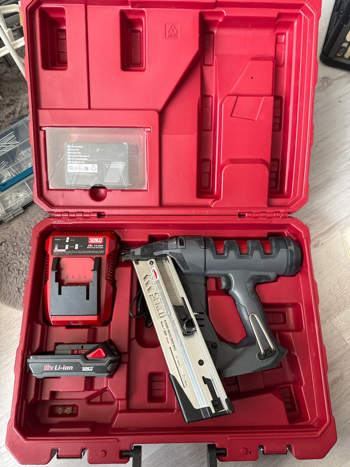 Senco FN65RHA Spijkerpistool 18V met Accu en Lader, Ophalen of Verzenden, Gebruikt, 600 watt of meer, Overige typen