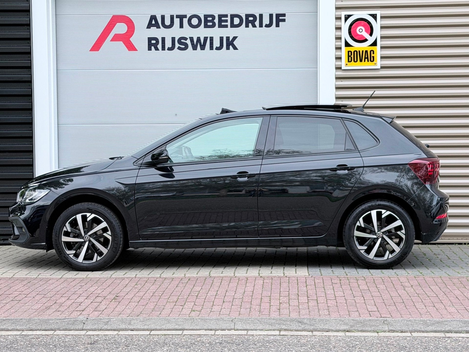 Volkswagen Polo 1.0 TSI Pano/Virtual/AppleCar/Led, Auto's, Gebruikt, 116 pk, Zwart, Bedrijf