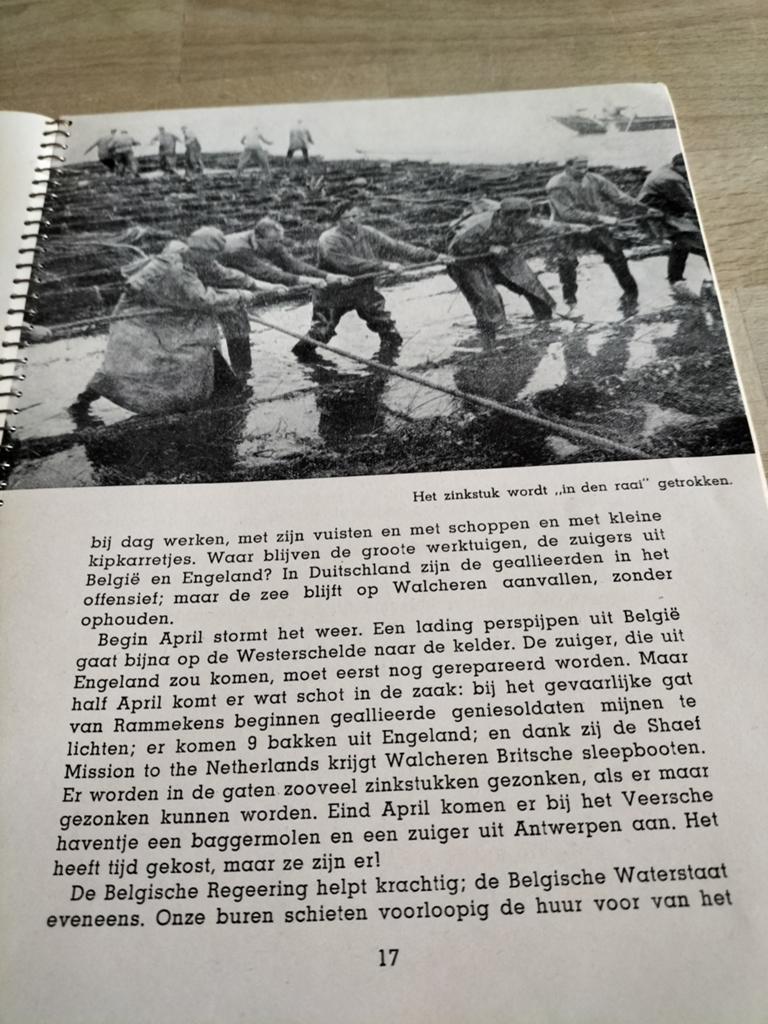 Walcheren komt boven water. De Bezige bij. 1946, Ophalen of Verzenden, Gelezen