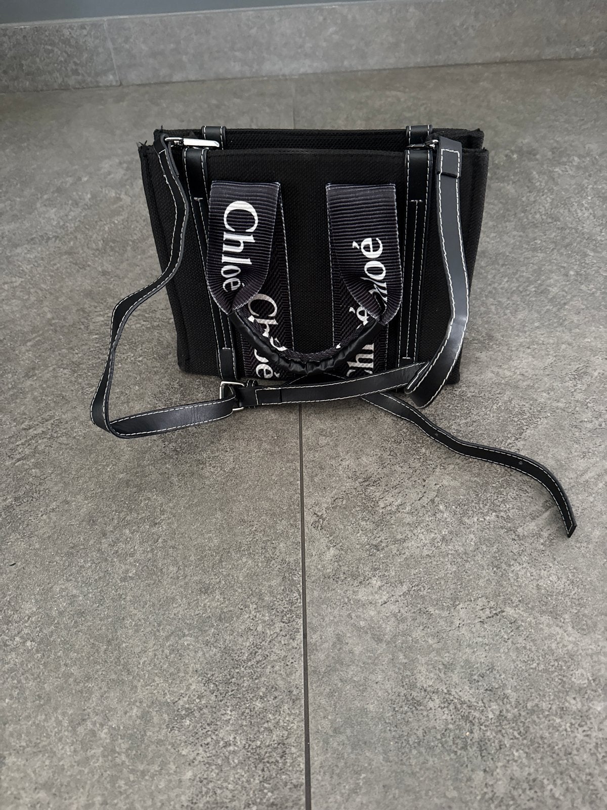 Chloé Zwarte Tas - Stijlvol en Compact, Ophalen of Verzenden, Zo goed als nieuw, Zwart, Handtas