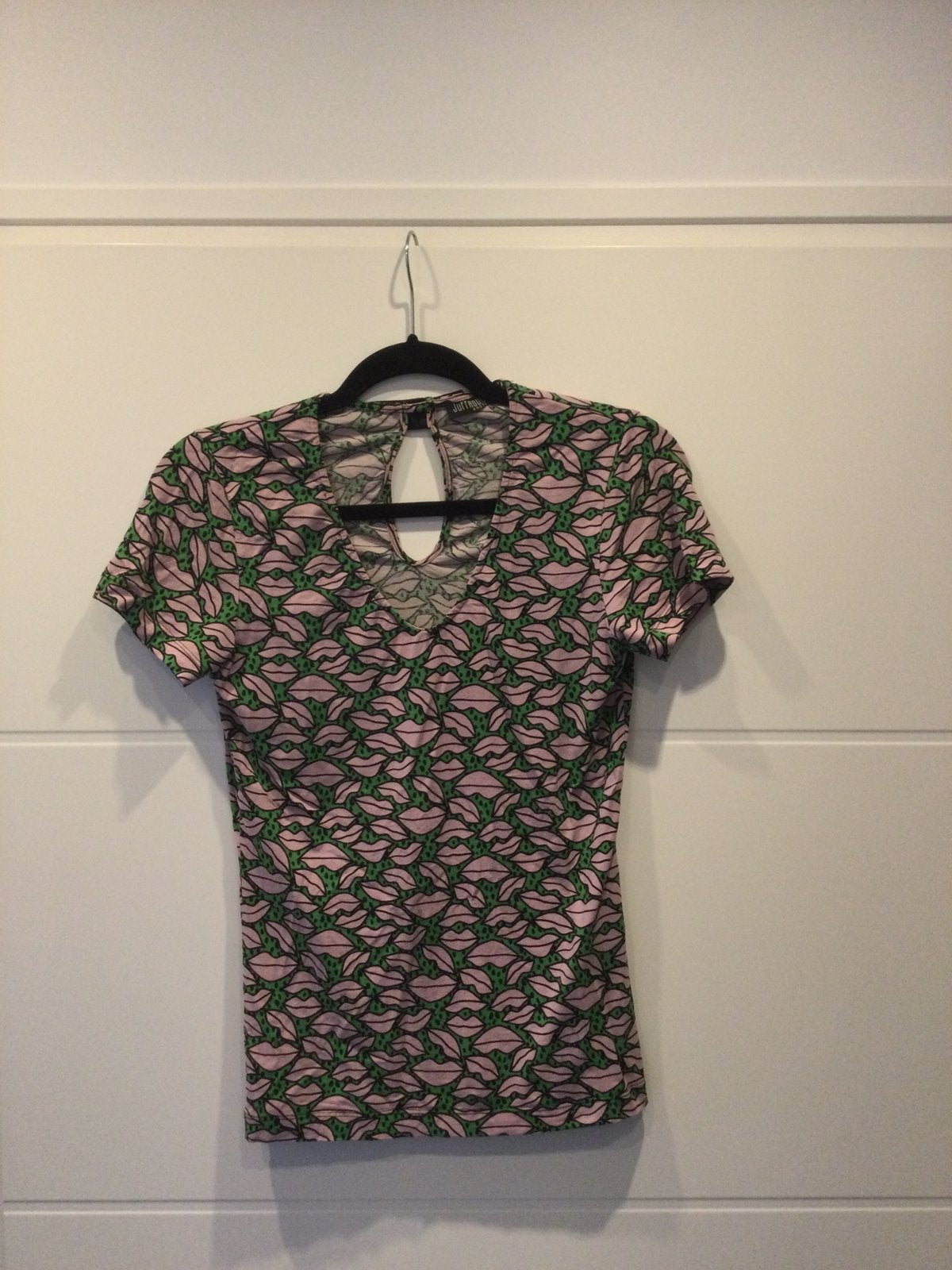 Juffrouw Janssen rose groene lipjes shirt maat XS, Ophalen of Verzenden, Zo goed als nieuw, Korte mouw, Maat 34 (XS) of kleiner