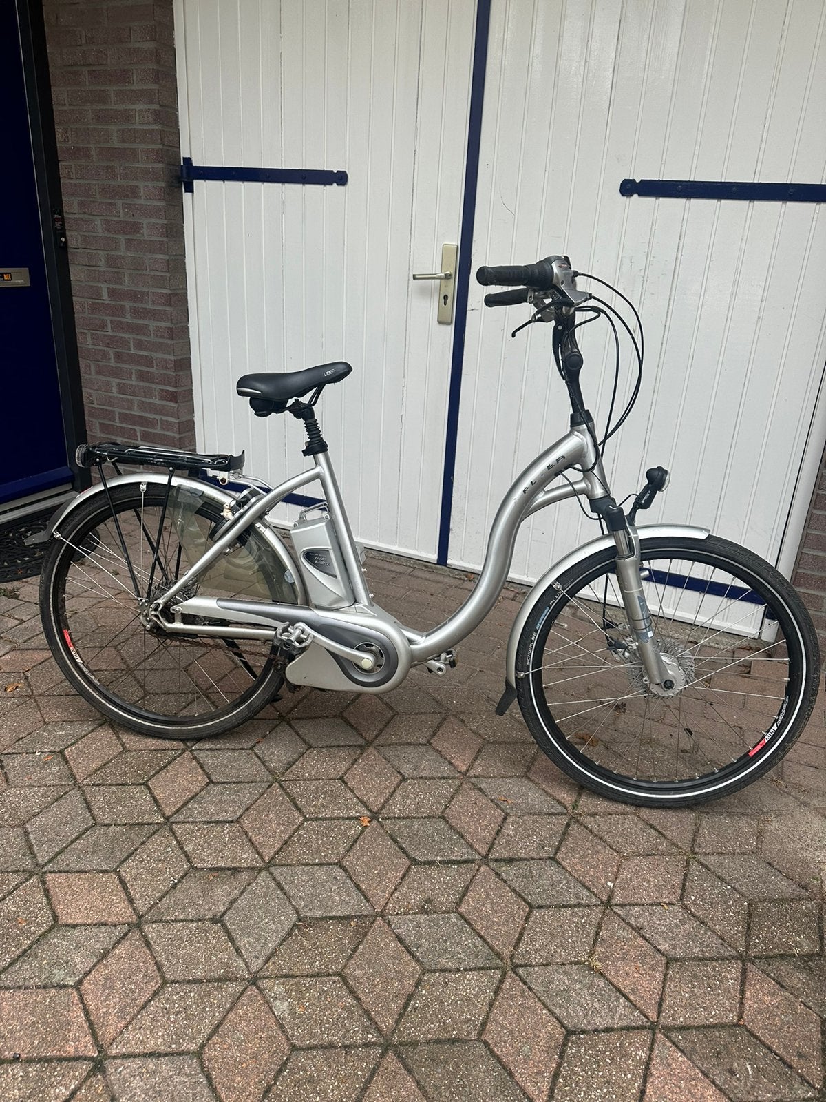 Flyer elektrische fiets met 2 accu’s, Fietsen en Brommers, Elektrische fietsen, 47 tot 51 cm, Ophalen, Gebruikt, 50 km per accu of meer