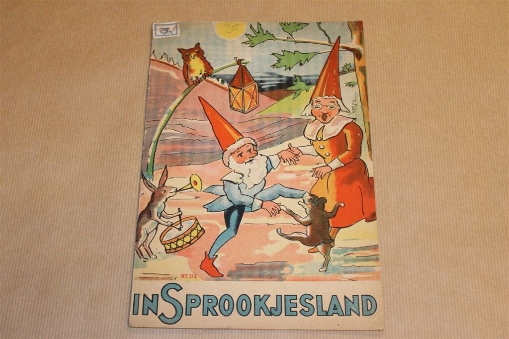 In Sprookjesland — Vintage Kinderboek — Ca. 1945, Ophalen of Verzenden, Gelezen