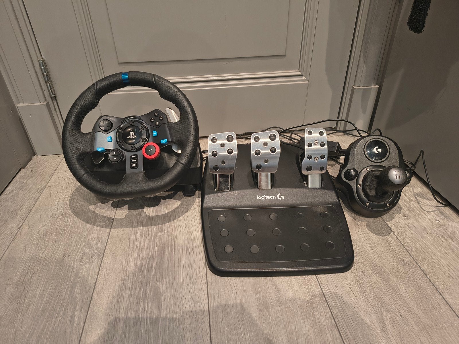 Logitech G29 racestuur met pedalen en schakelpook, Ophalen, Gebruikt, Stuur of Pedalen