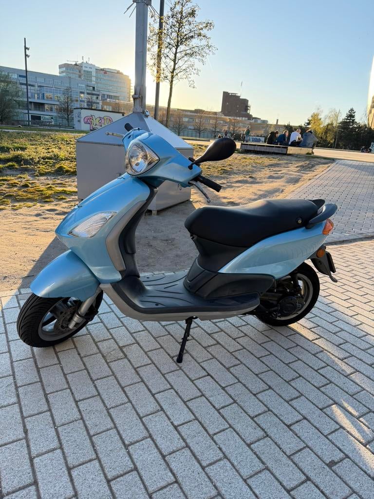 Piaggio fly 70cc, Fietsen en Brommers, Scooters | Piaggio, Ophalen, Tweetakt, Gebruikt, Maximaal 45 km/u