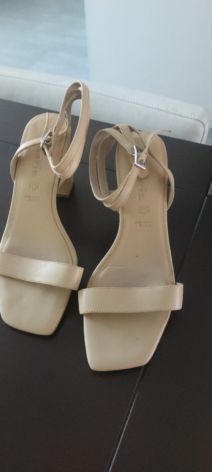 Tamaris open schoenen met hak - Beige - Maat 39, Tamaris, Beige, Zo goed als nieuw, Sandalen of Muiltjes