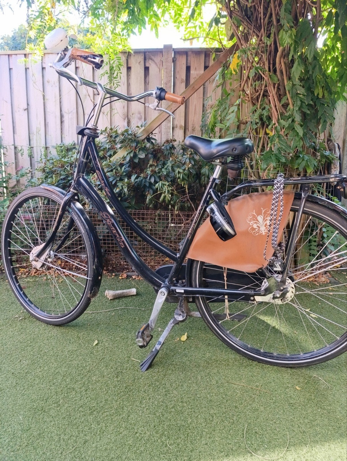 Gebruikte Gazelle stadsfiets met beschadigingen, Ophalen, Gebruikt, Gazelle