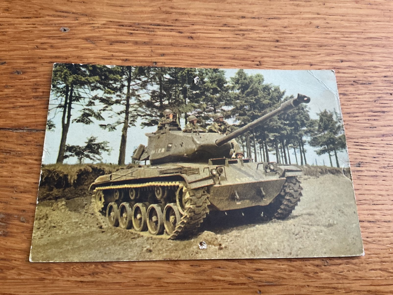 M177 tank beschadigd, Ophalen of Verzenden, Voor 1920, Sterren en Beroemdheden