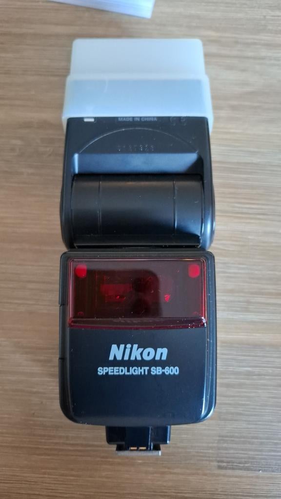 Nikon Speedlight SB-600 flitser, Ophalen of Verzenden, Gebruikt, Nikon, Kantelbaar