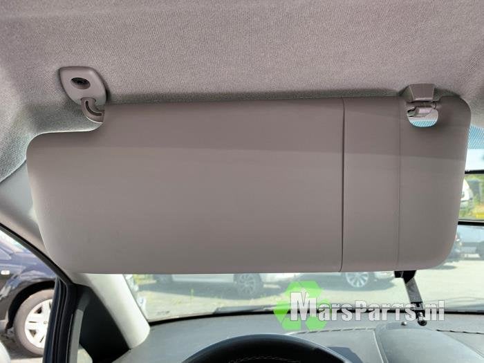 Zonneklep van een Opel Corsa, Gebruikt, -, -, Opel