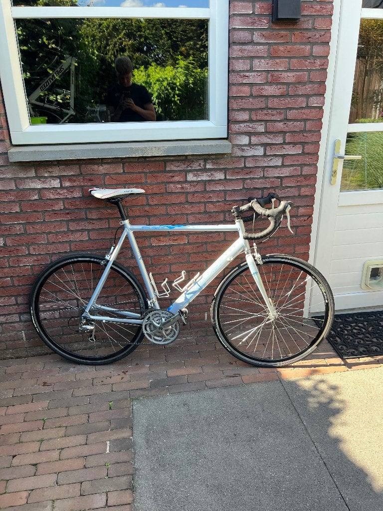 Batavus AX-Light (instapklaar), Ophalen, Batavus, Aluminium, Zo goed als nieuw
