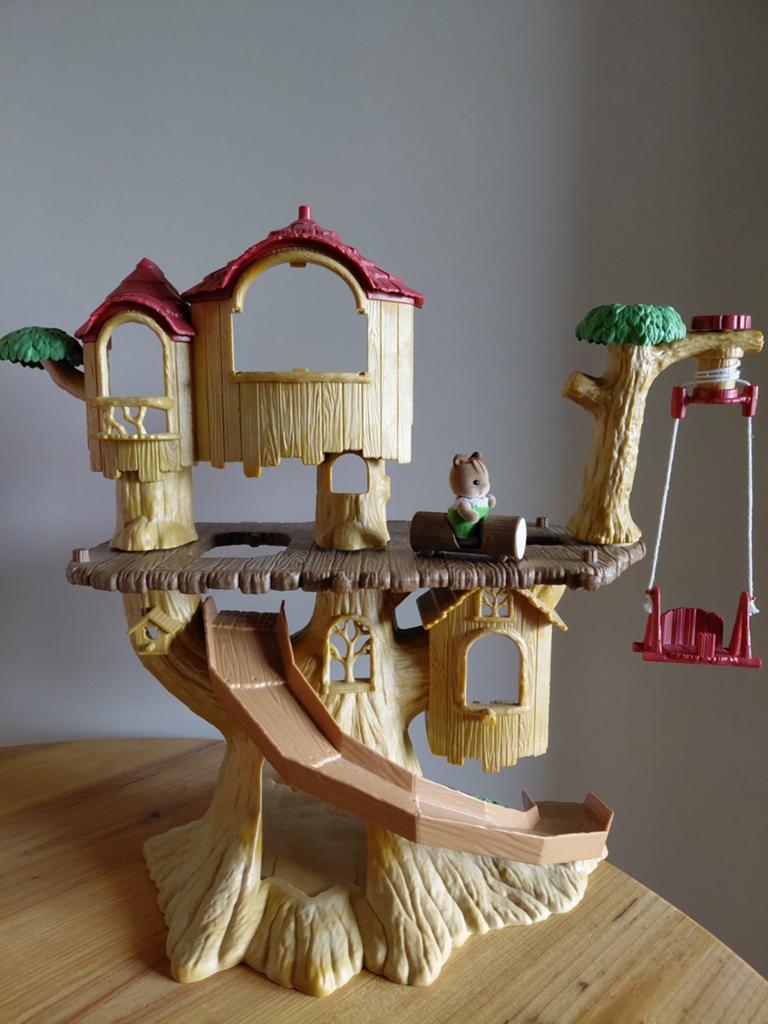 Sylvanian families boomhut/baby eekhoorn, Kinderen en Baby's, Speelgoed | Poppenhuizen, Ophalen of Verzenden, Gebruikt, Poppenhuis