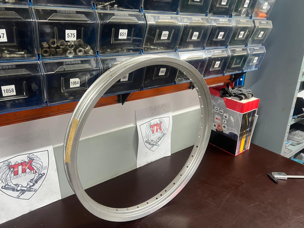 Derbi old stock 21mm voorvelg, Overige typen, Ophalen of Verzenden, Zo goed als nieuw, Nvt