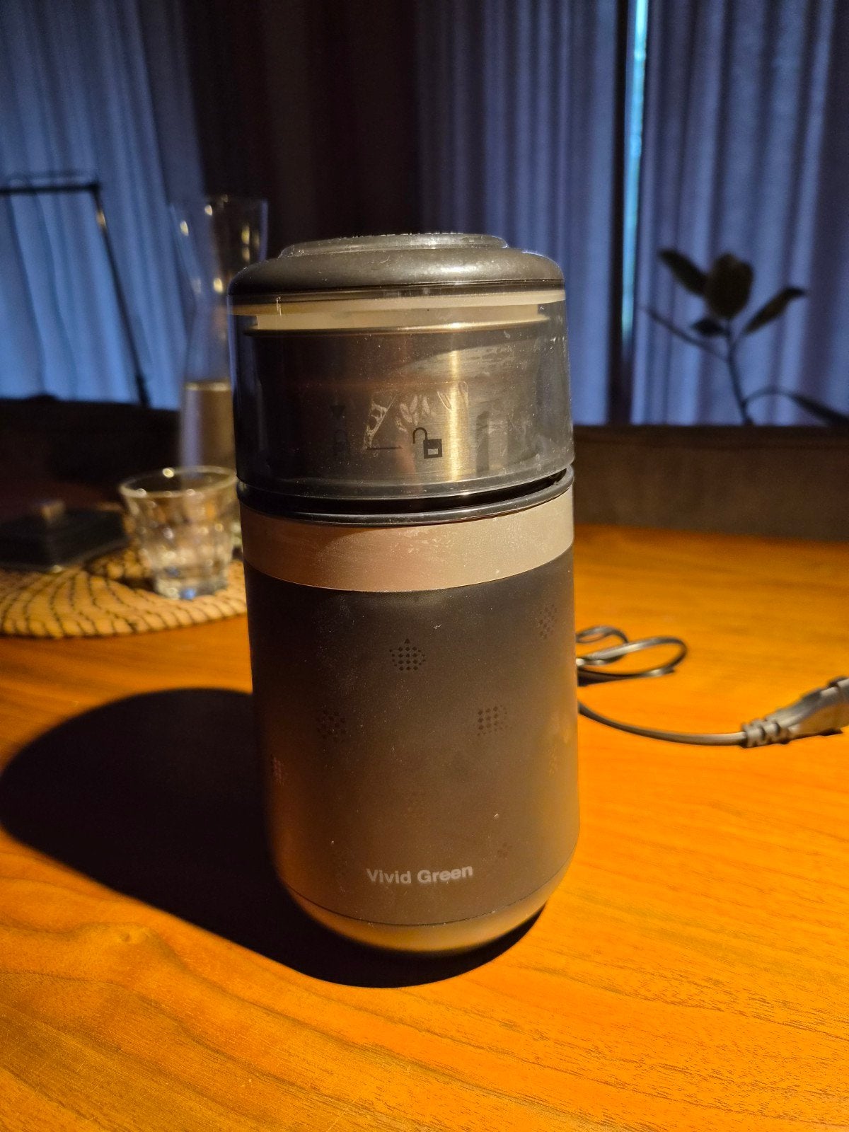 Vivid Green Mini Blender/Grinder - Compact en Draagbaar, Minder dan 1 liter, Ophalen of Verzenden, Zo goed als nieuw, 1 snelheid