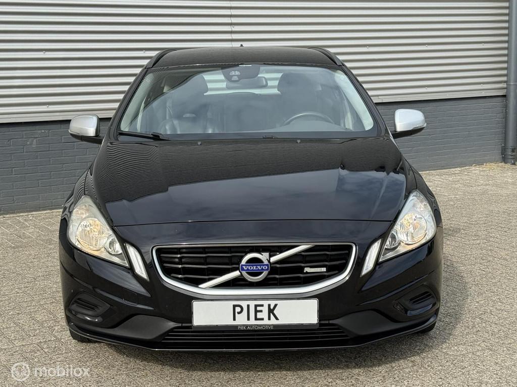 Volvo V60 1.6 D2 R-Design EXPORTPRIJS, Auto's, Volvo, Voorwielaandrijving, Euro 5, Start-stop-systeem, Gebruikt