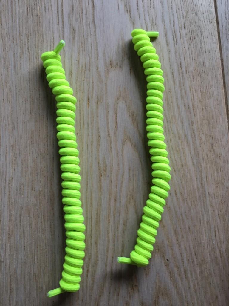2 neongele krulveters, Ophalen of Verzenden, Jongen of Meisje, Schoenen