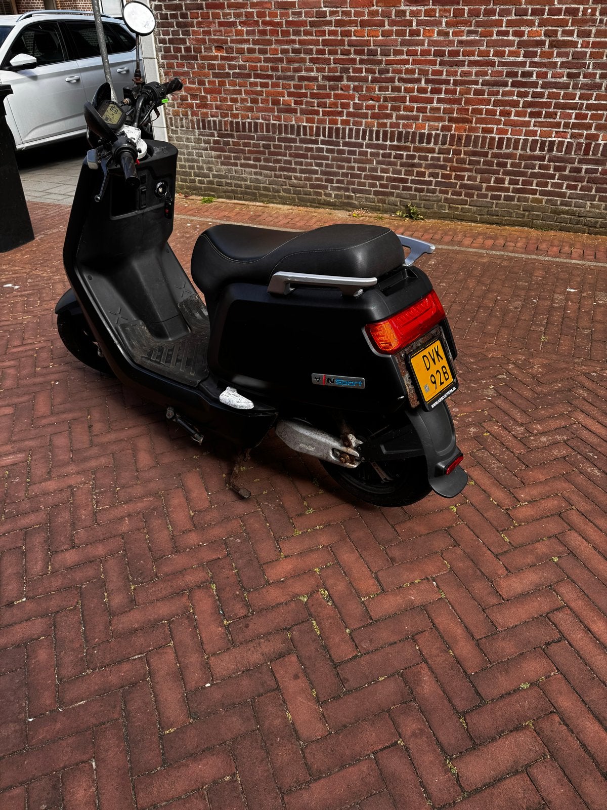 Niu N1S 2018 heeft aandacht nodig, Fietsen en Brommers, Snorfietsen en Snorscooters, Gebruikt, Elektrisch, Ophalen, Overige merken