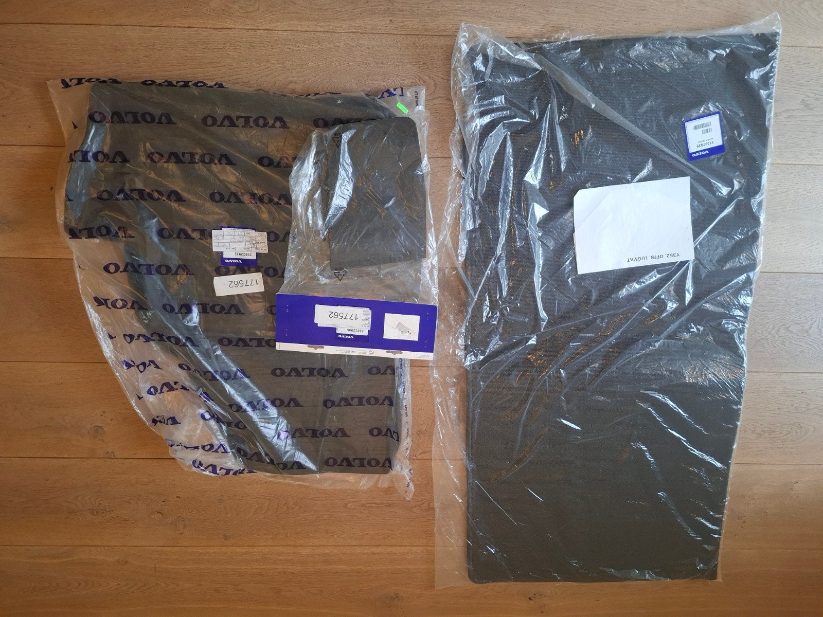 Volvo V60 Kofferbak Mattenset: Textiel & Rubber, Ophalen of Verzenden, Nieuw