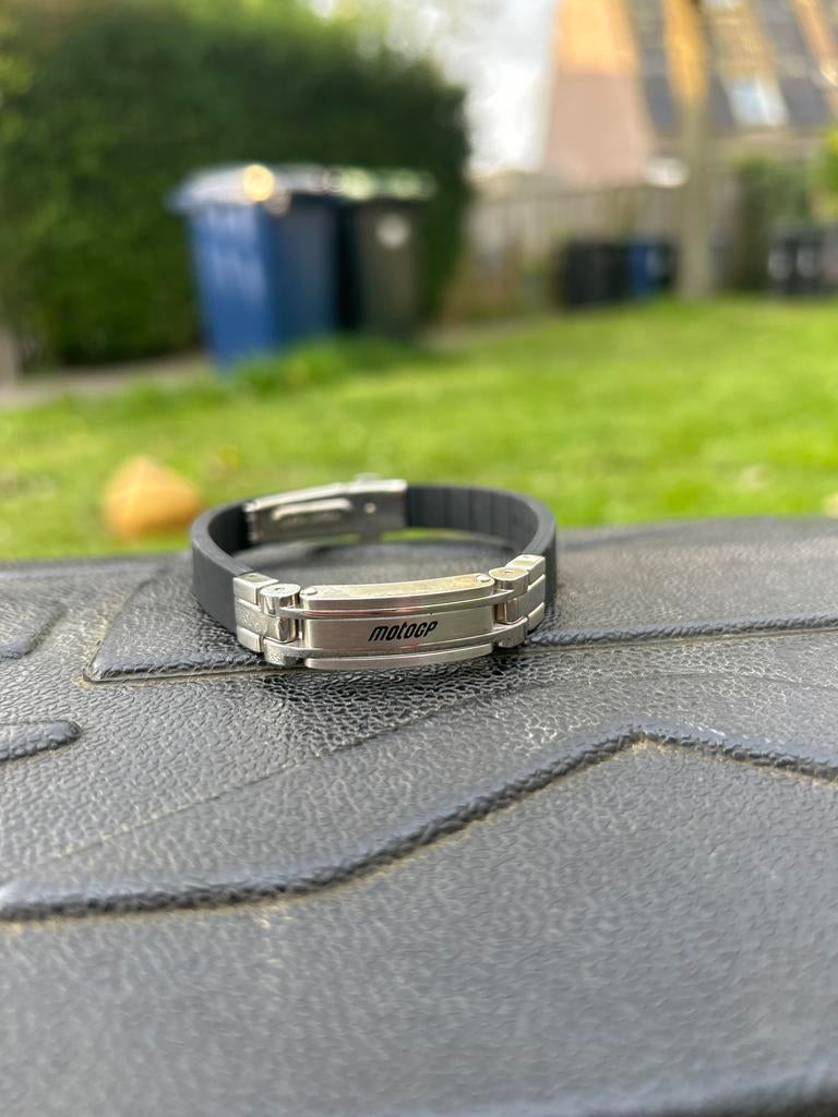 MotoGP Rochet Indox Armband voor Mannen, Sieraden, Tassen en Uiterlijk, Armbanden, Ophalen, Zo goed als nieuw, Zwart, Zilver