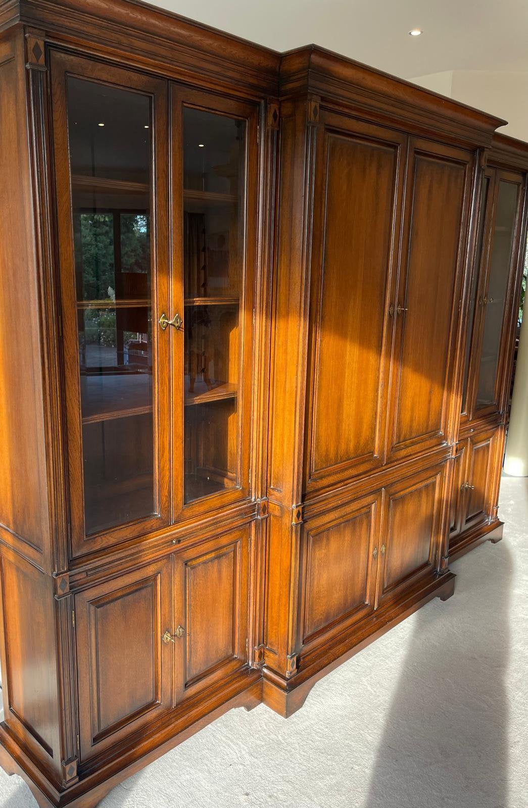 Royal Antique Collection prachtige kast kwaliteit!!!, Ophalen, Zo goed als nieuw, 50 tot 75 cm, 200 cm of meer