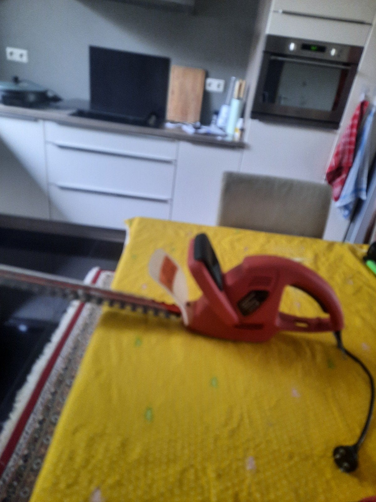 Goede heggeschaar, Ophalen of Verzenden, Zo goed als nieuw, Elektrisch