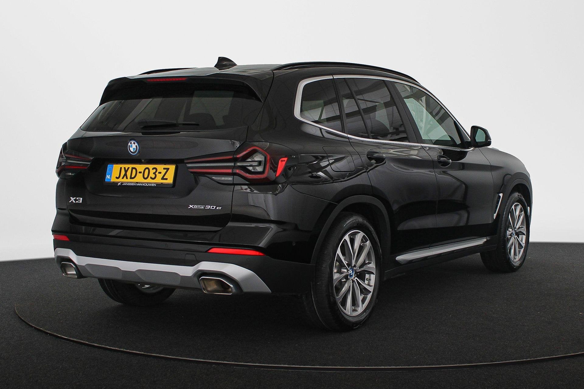 BMW X3 xDrive30e SOH 99% Sportstoelen Stoelverwarming 19" Ac, 1998 cc, Gebruikt, 4 cilinders, 2000 kg
