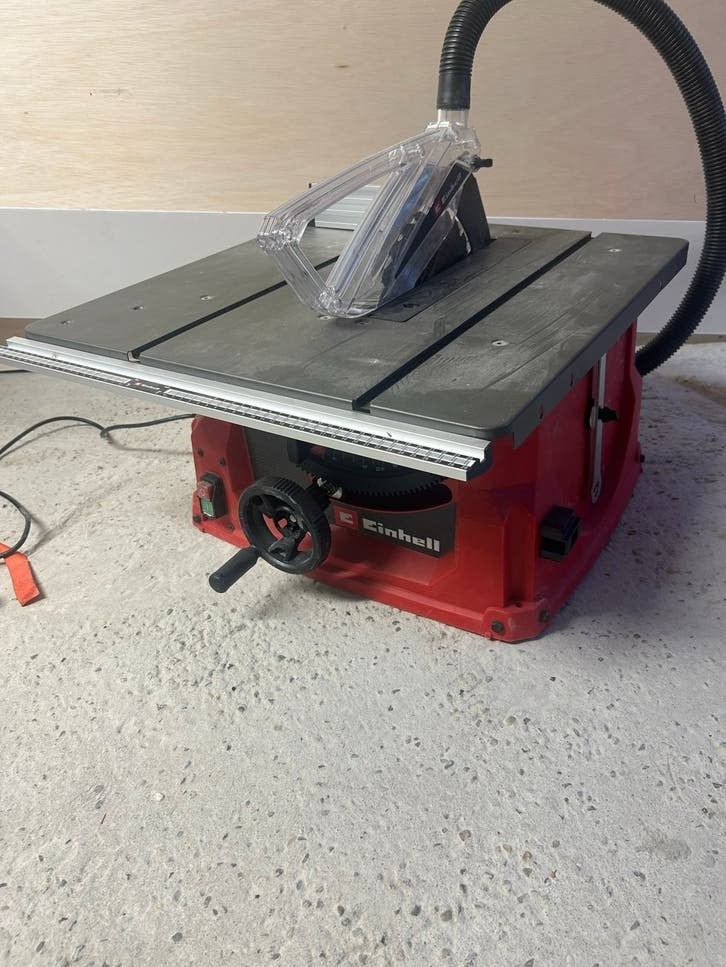 Einhell Tafelzaag TC-TS 2025/2 U - Zonder poten, Ophalen, Gebruikt, Cirkelzaag, 70 mm of meer