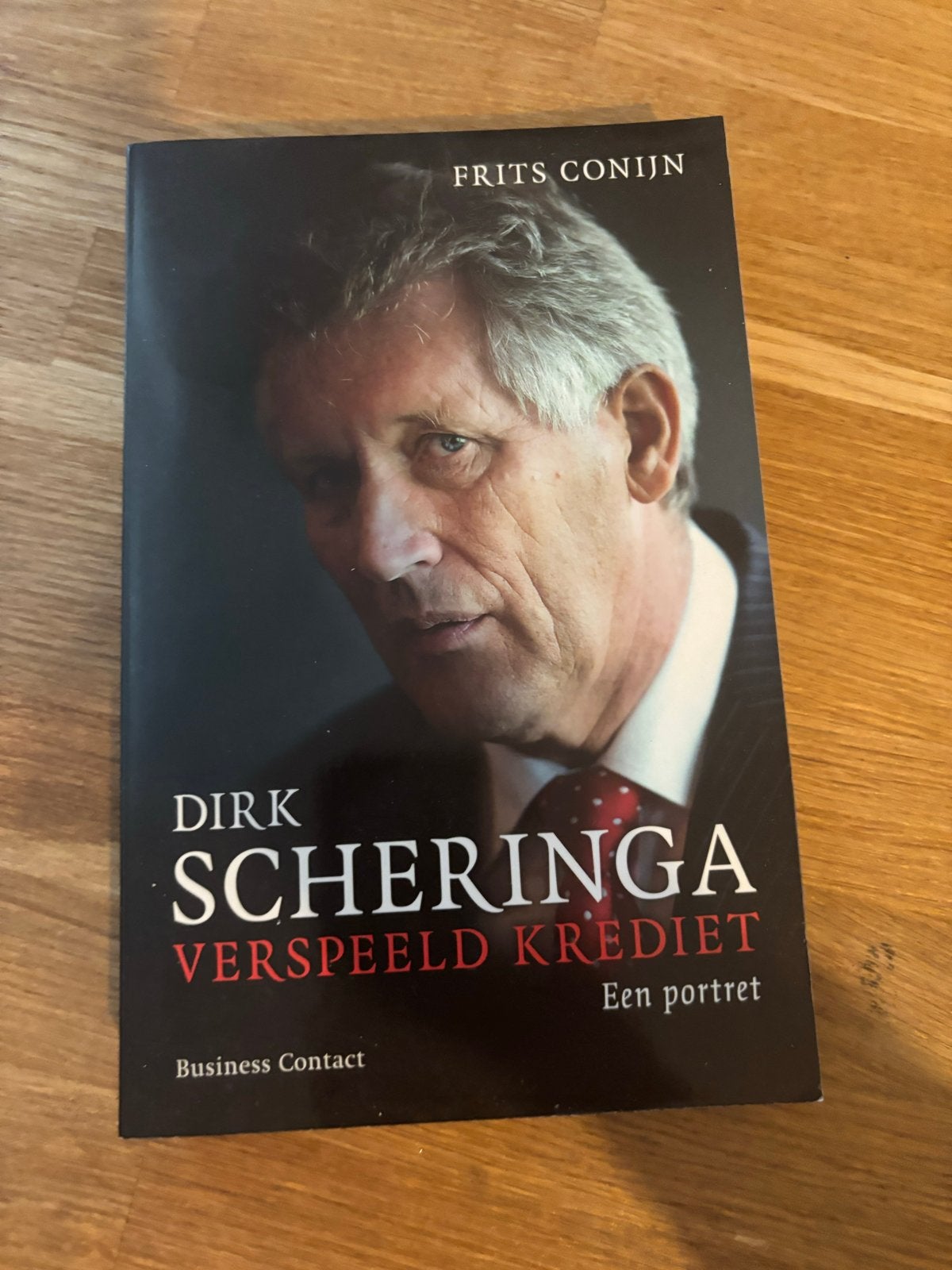 Dirk Scheringa: Verspeeld Krediet - Opbrengst naar goed doel, Boeken, Ophalen of Verzenden, Gelezen, Overige