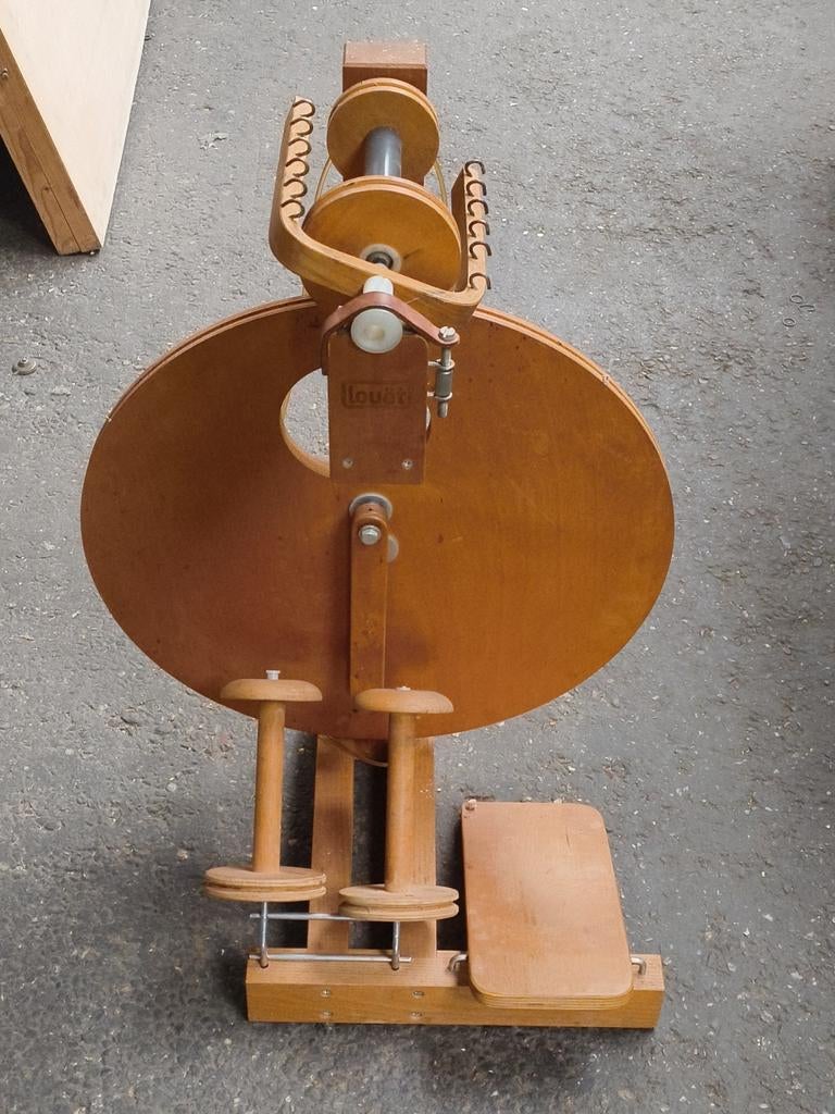 Louët spinnewiel, Ophalen of Verzenden, Gebruikt, Spinnewiel