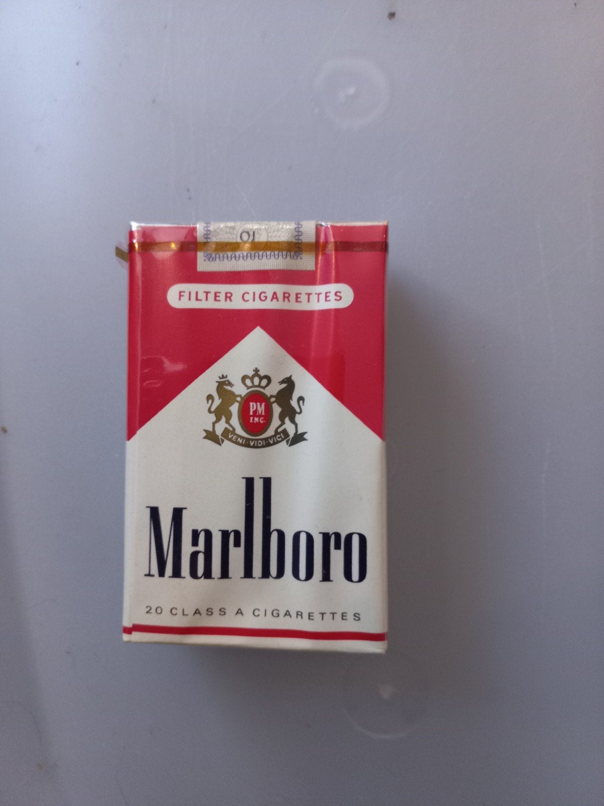 Oude Marlboro sigarettenpakje - Niet bruikbaar, Verzamelen, Ophalen of Verzenden, Gebruikt, Overige typen