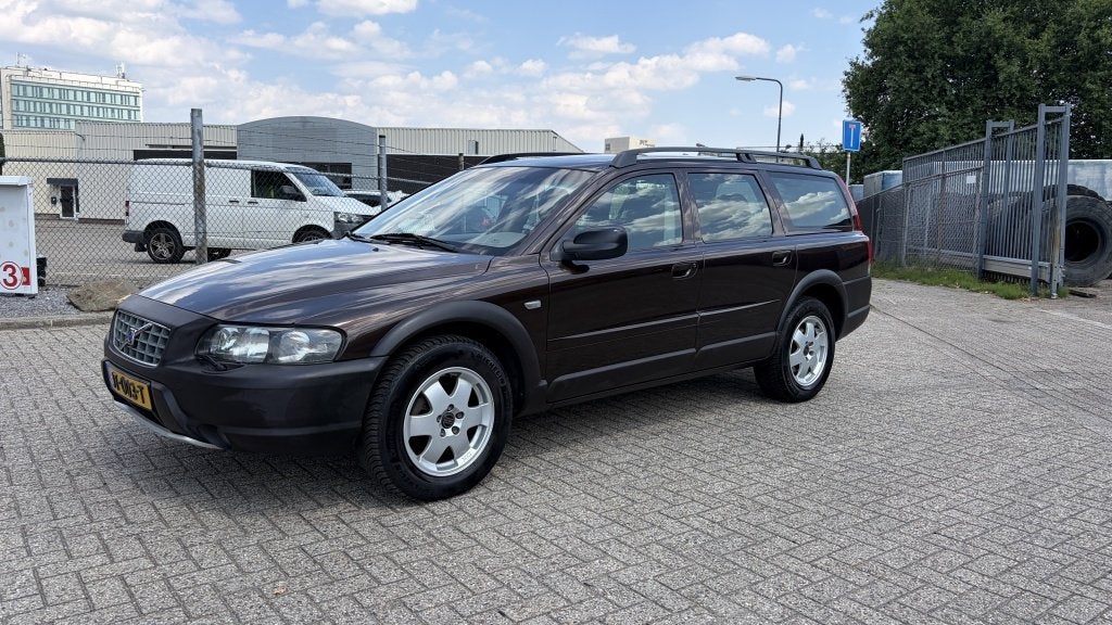 Volvo V70 Cross Country 2.4 T Geartr. Prest. (bj 2001), Auto's, Oldtimers, Automaat, Bruin, Leder, Stoelverwarming
