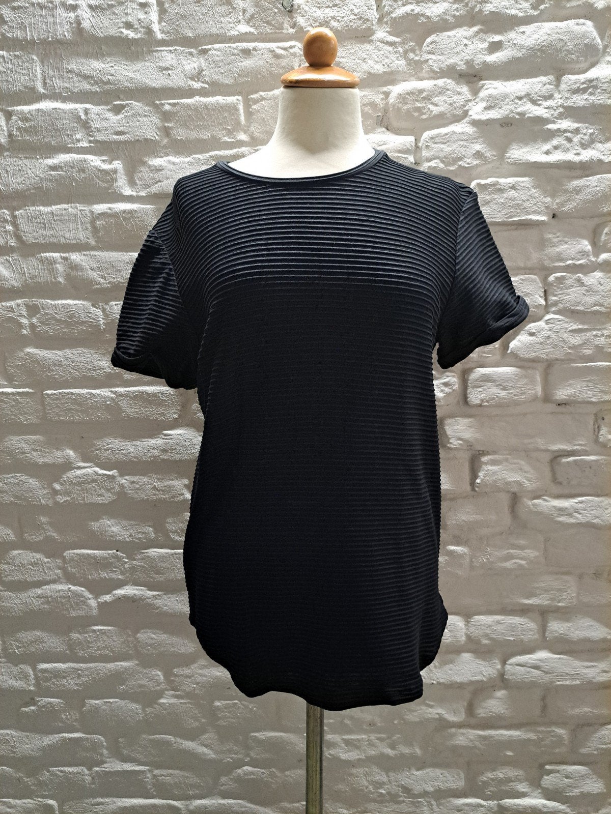 Miz-u Zwart Geribbeld T-shirt - Maat XL, Verzenden, Maat 46/48 (XL) of groter, Zo goed als nieuw, Korte mouw