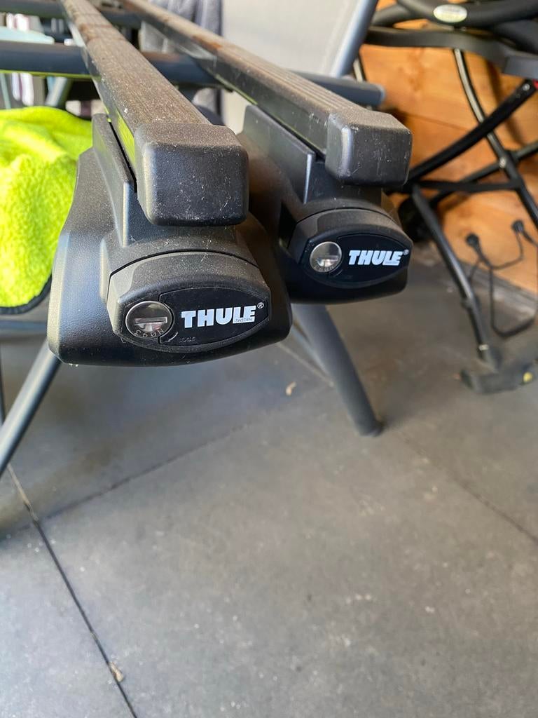 Thule dakdragers voor auto met dakrailing, Auto diversen, Dakdragers, Zo goed als nieuw, Ophalen