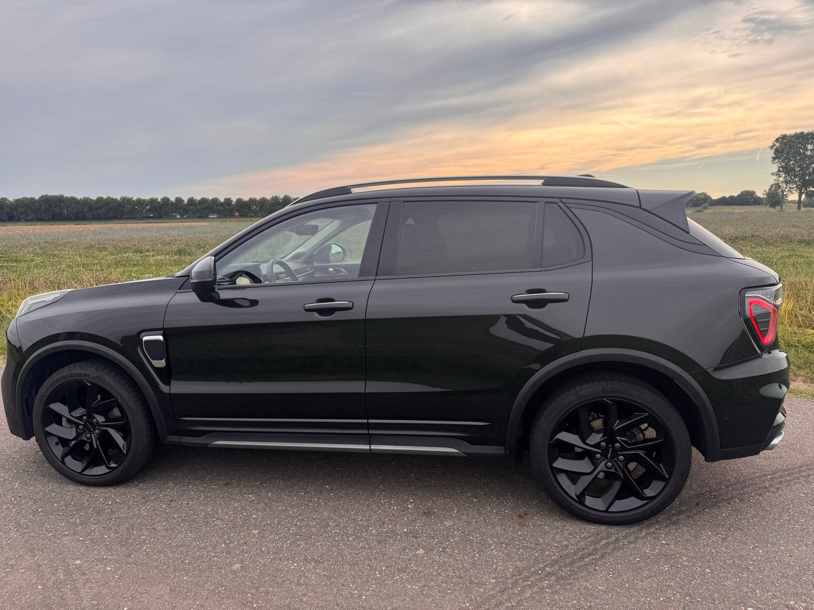 Lynk & Co 1.5TD 261pk Phev 7DCTH 2022  Full black edition