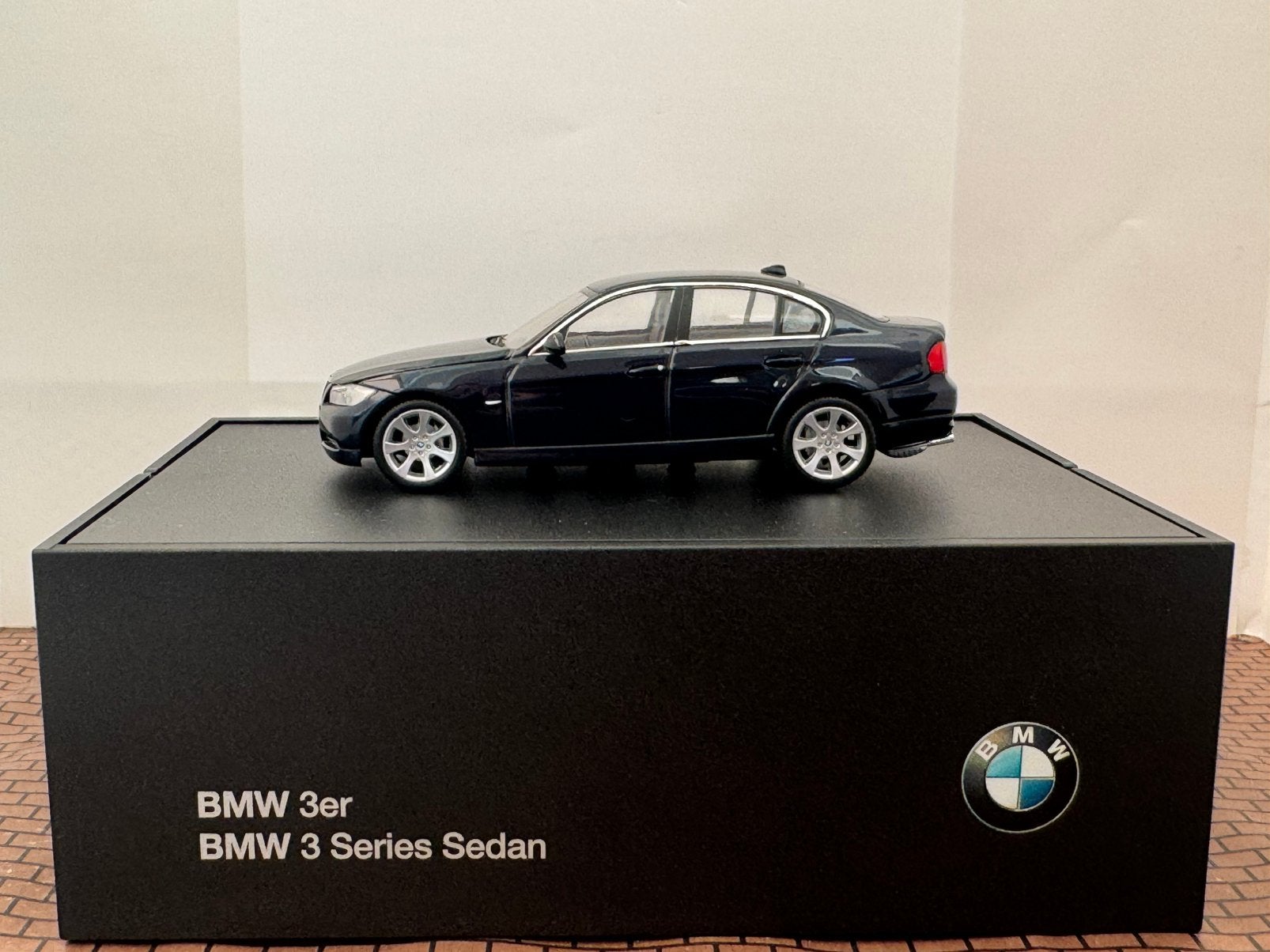Bmw 3-Serie Sedan 2006 Blauw Minichamps 1:43, Hobby en Vrije tijd, Ophalen of Verzenden, Zo goed als nieuw, Auto, MiniChamps