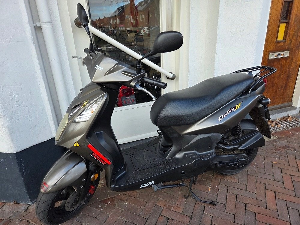 Sym Orbit snor 1099 brom 1249 bij Scooterforyou, Zwolle, Ophalen, Gebruikt, Maximaal 45 km/u, Benzine
