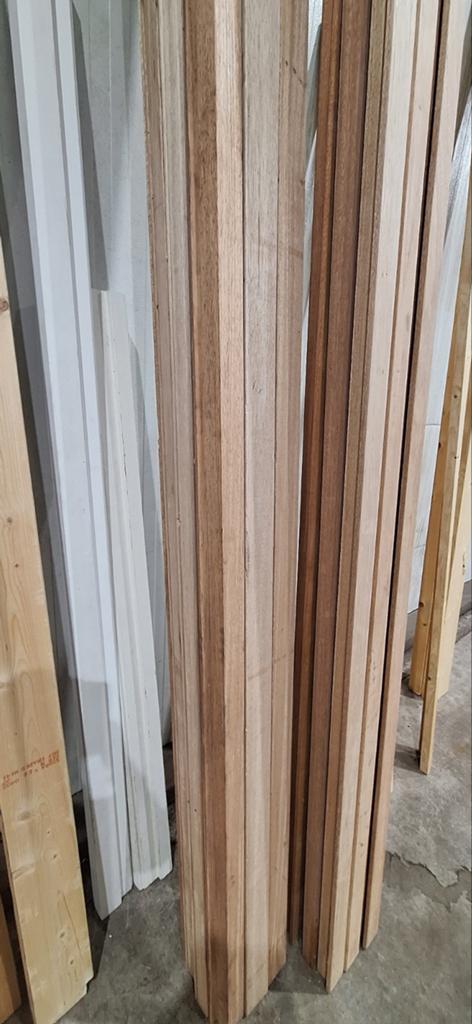 Tekoop meranti geprofileerd raam hout, Doe-het-zelf en Verbouw, Glas en Ramen, Ophalen, Gevelraam of Ruit