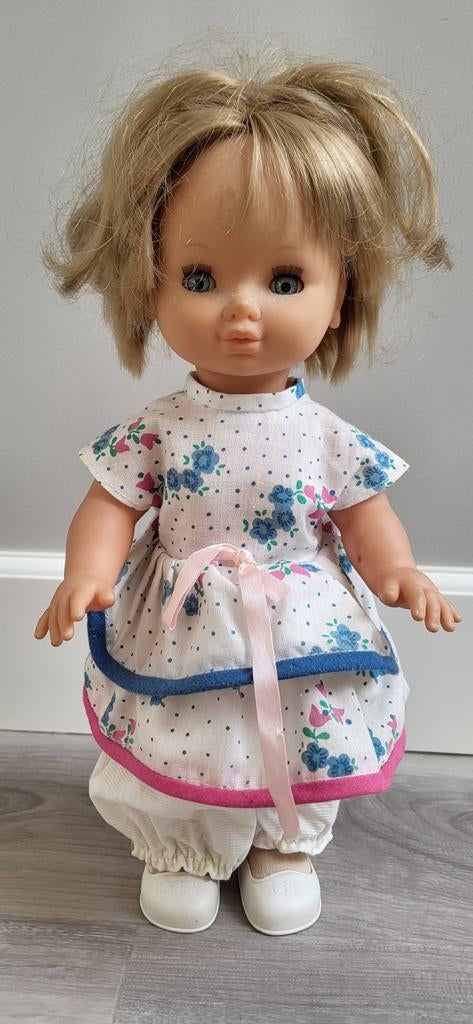 Jesmar Pop 1989 - 35cm - Bewegende Ogen, Ophalen of Verzenden, Zo goed als nieuw, Pop