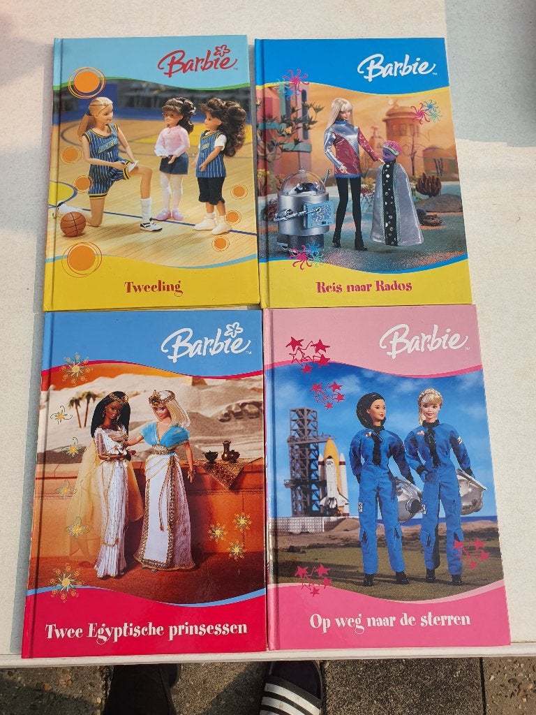 Barbie boeken set 4x vintage Boekenclub Y2K, Ophalen of Verzenden, Gelezen, Fictie algemeen