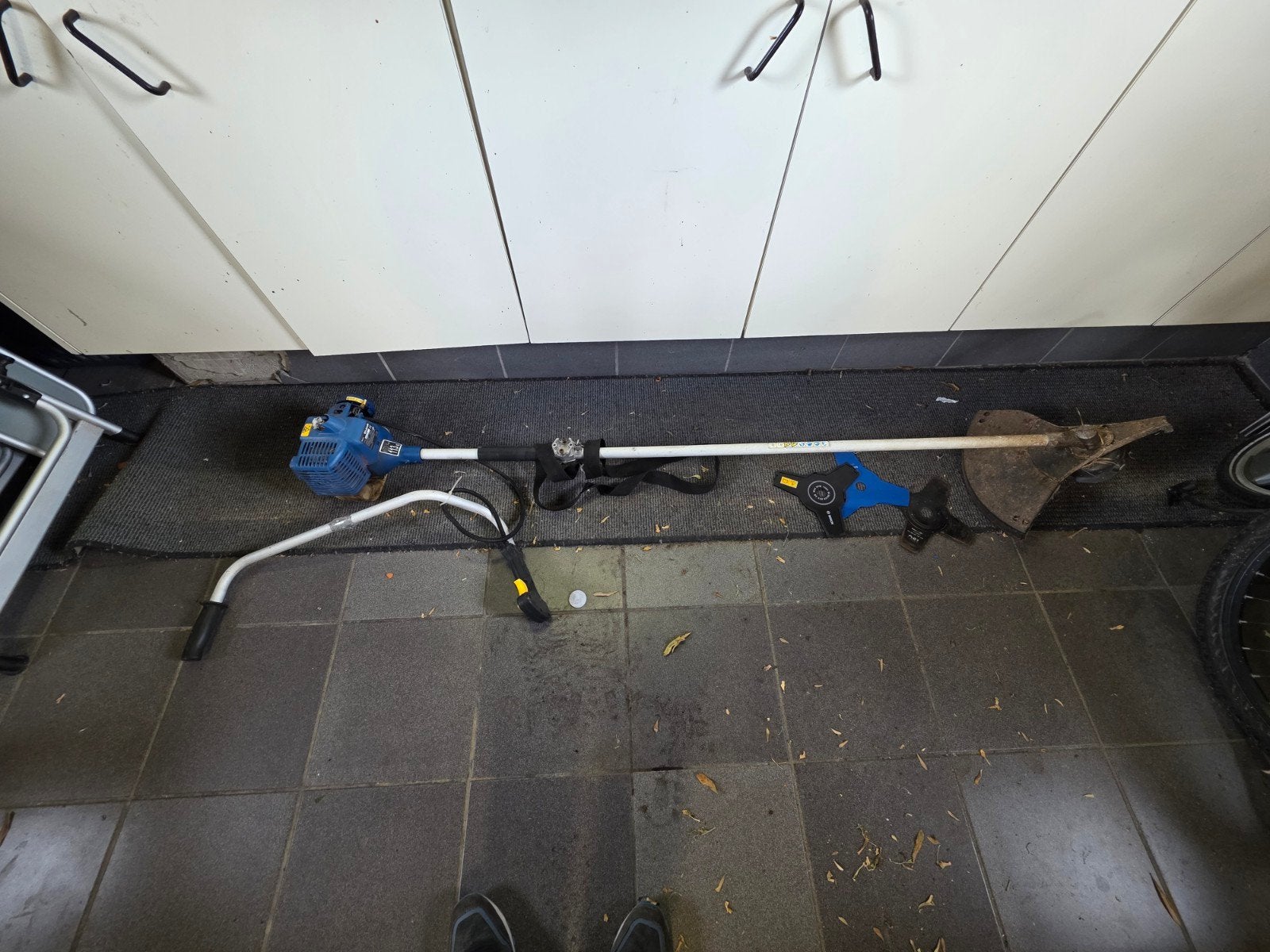 Benzine bosmaaier Einhell met bladen, Tuin en Terras, Bosmaaiers, Ophalen of Verzenden, Gebruikt, Benzine, Einhell