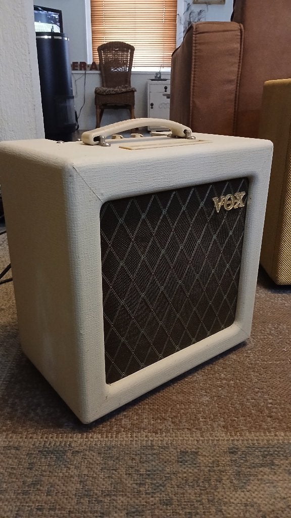 Vox AC4 Tv, Ophalen, Zo goed als nieuw, Minder dan 50 watt