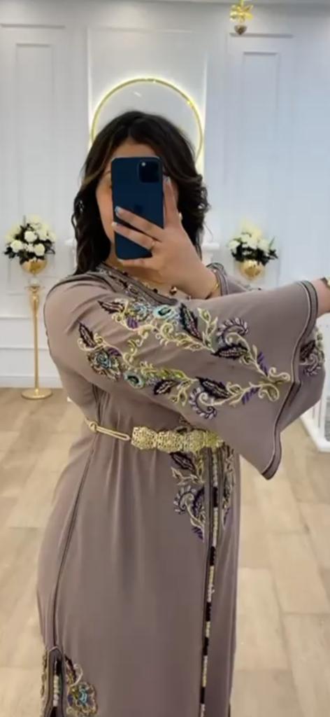 Nieuw caftan, Ophalen of Verzenden, Nieuw, Sneakers of Gympen