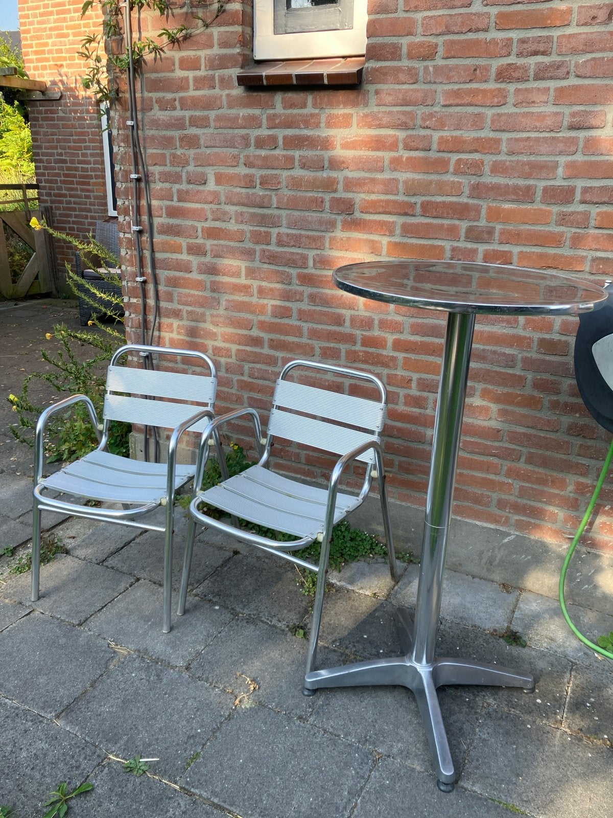 Set bistroset 2 aluminium stoelen tafeltje kan als statafel, Ophalen, Gebruikt, Aluminium, Stapelbaar