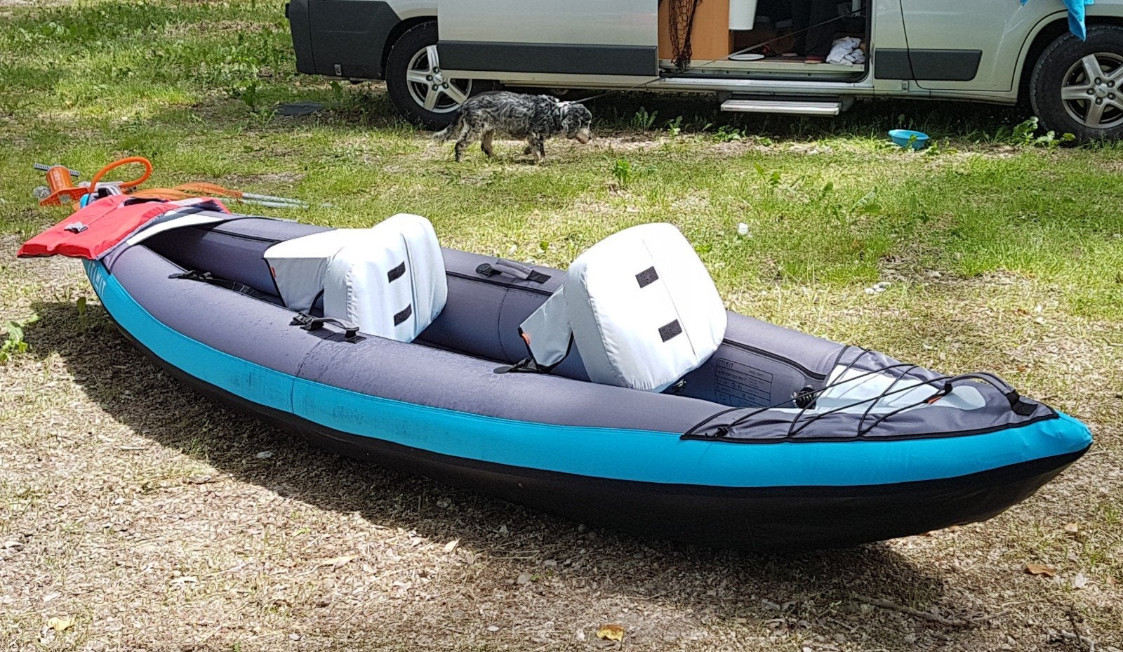 Opblaasbare 2-persoons Decathlon Kayak met peddels en kar, Ophalen of Verzenden