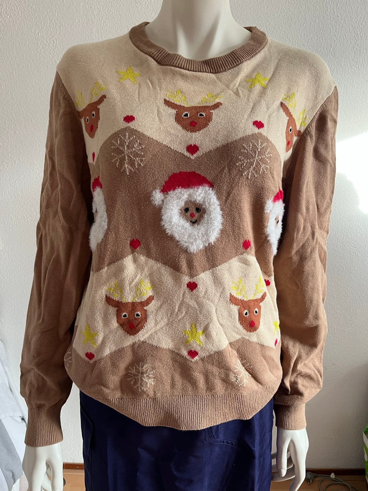 Foute Kersttrui met Rendieren en Kerstman - Made in Finland, Verzenden, Zo goed als nieuw, Beige