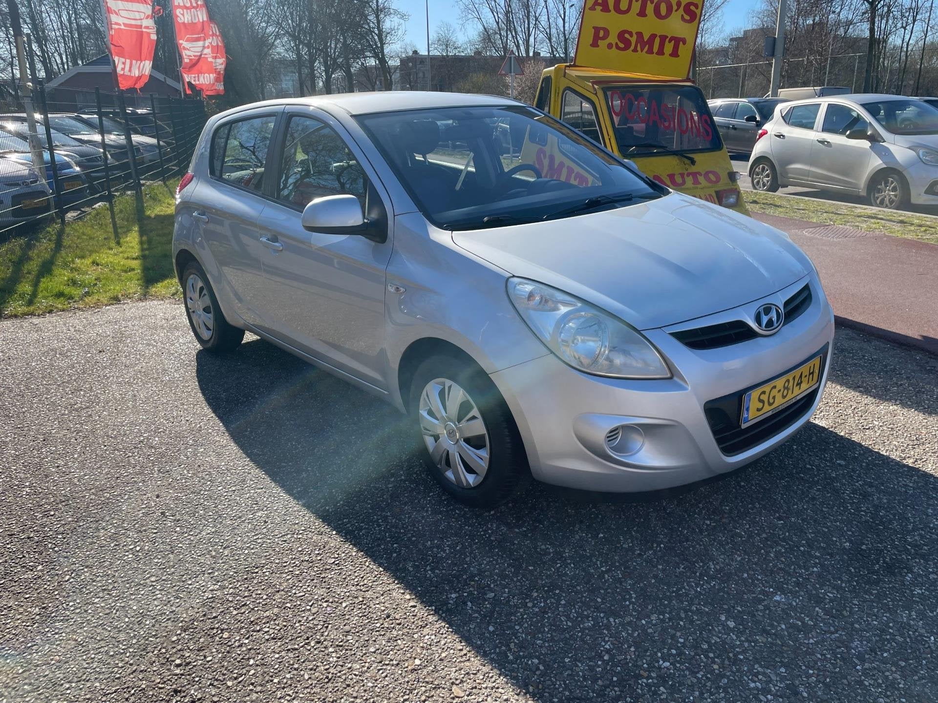 Hyundai I20 1.4i DynamicVersion AIRCO, Auto's, Voorwielaandrijving, Dealer onderhouden, Gebruikt, 4 cilinders