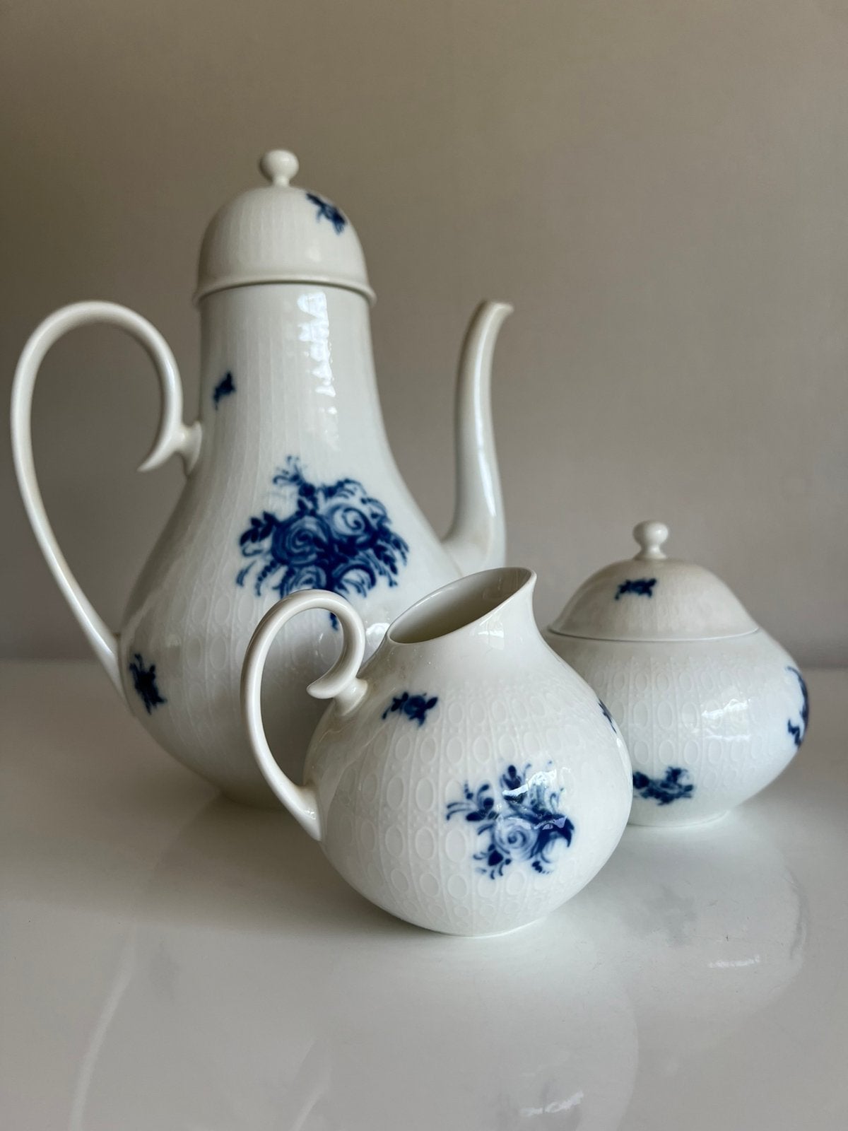 Vintage Bjorn Wiinblad Rosenthal Romanze Theepot Roomstel, Ophalen of Verzenden, Zo goed als nieuw, Porselein, Overige typen