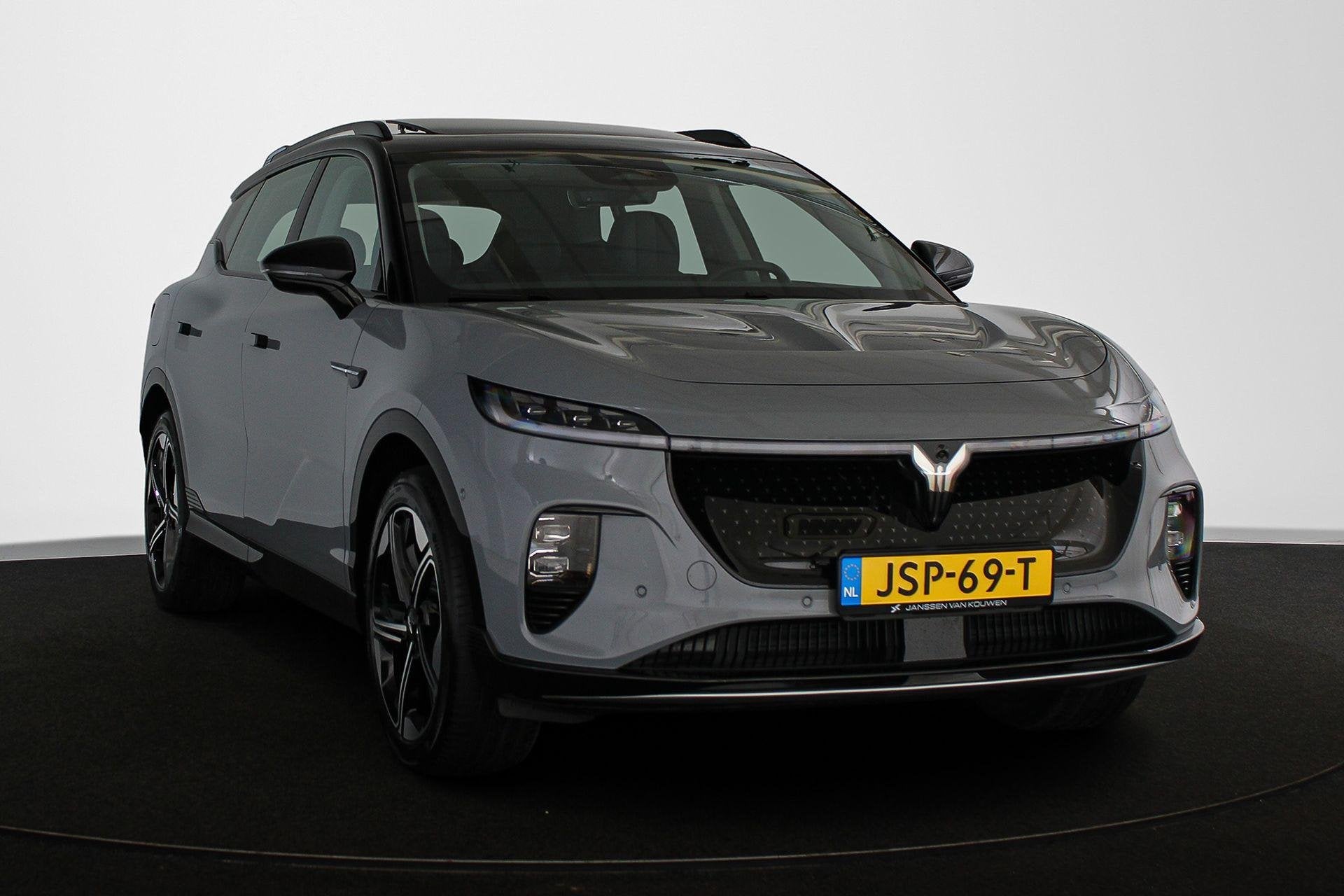 VOYAH Courage Business Edition 80 kWh Head-Up Stoelverwarmin, Auto's, Automaat, Achterwielaandrijving, Gebruikt, Zwart