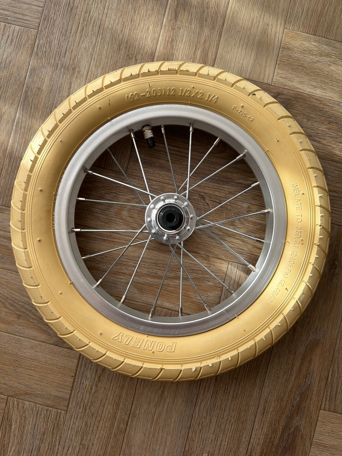Nieuw Veloretti kinderfiets wiel, Fietsen en Brommers, Fietsonderdelen, Kinderfiets, Zo goed als nieuw, Rubber, Ophalen