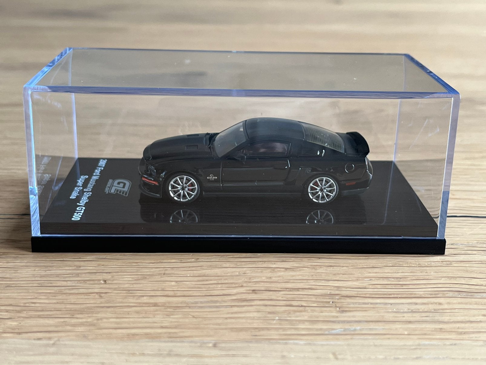Ford Mustang Shelby GT500 Super Snake 1:64 Motothelix zwart, Ophalen of Verzenden, Nieuw, Auto